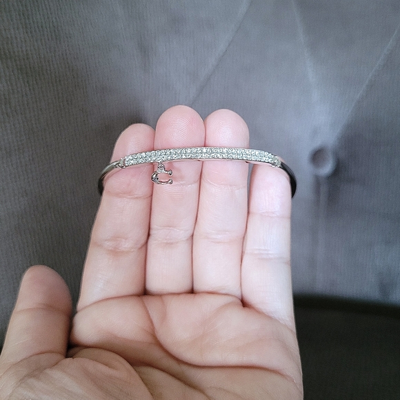 Coach Silver🤍 Pave Bar Hinged Bangle - NWOT - Picture 13 of 13